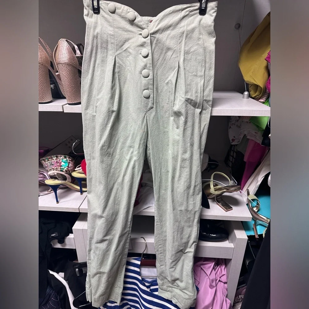 Set - Picture 3 of 3